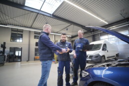 Ausbildung KFZ-Mechatroniker mit Meister in moderner KFZ Werkstatt